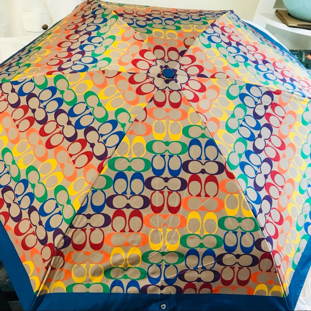 π β€οΈ Coach Uv Protection Mini Umbrella In Rainbow Signature *special edition* - Picture 7 of 9